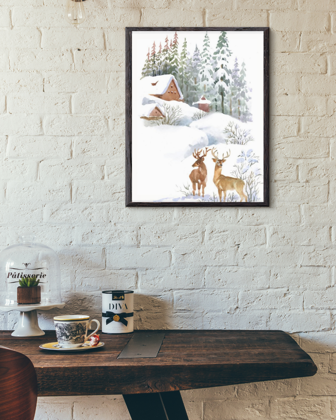 Affiche Imprimée Paysage - Chalets, sapins, cerfs et montagnes enneigées Premium, hiver, neige, art mural nature, illustration / Landscape Printed Poster - Chalets, Fir Trees, Deer & Snowy Mountain Premium, Winter, Snow, Nature Wall Art, Illustration